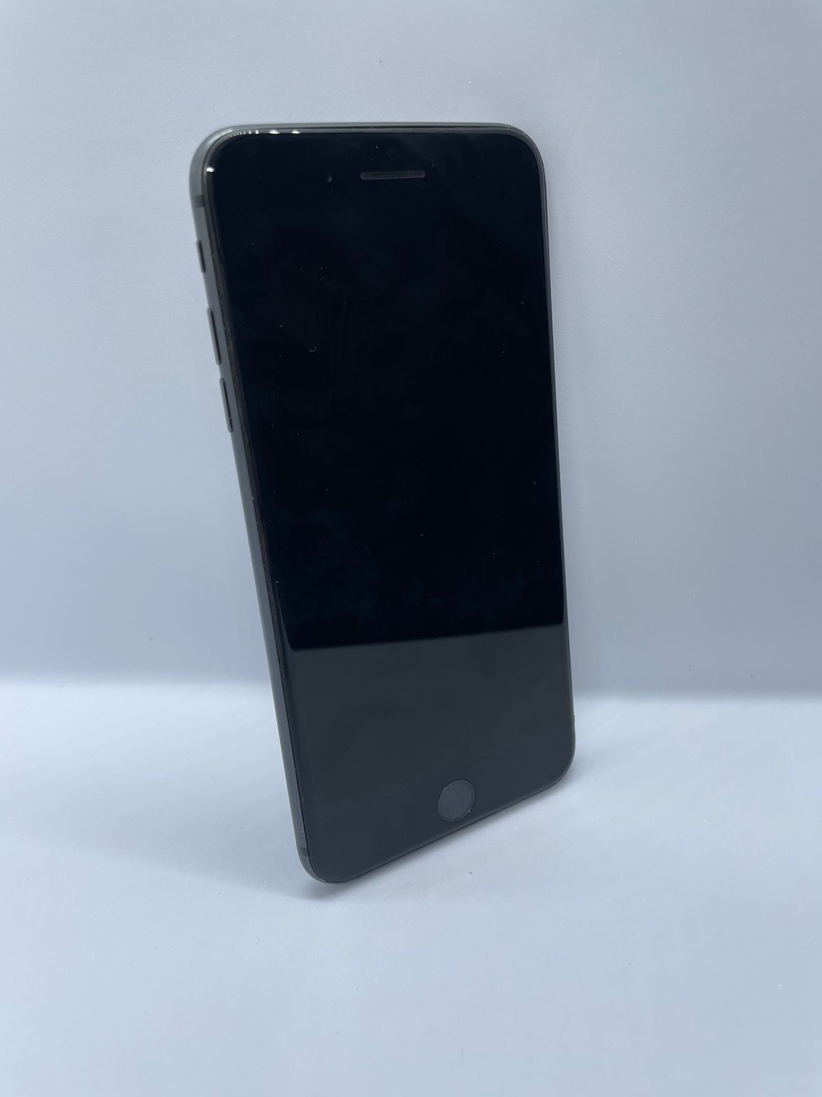 iPhone 8 Plus - 64 GB - Black - 100% Battery